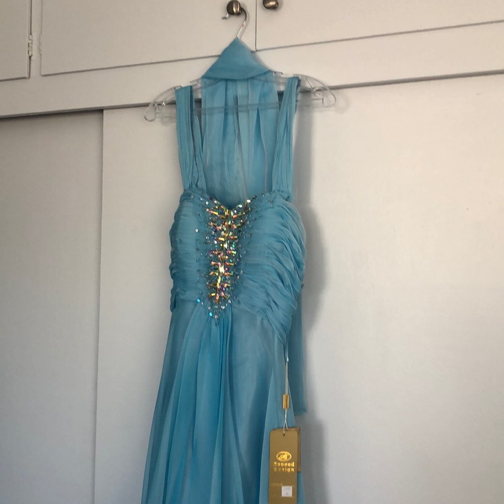 Dress - Picture 3 of 3